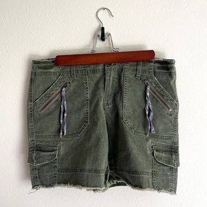 Free People Women’s Olive Green Raw Hem Shorts 61855-16515125